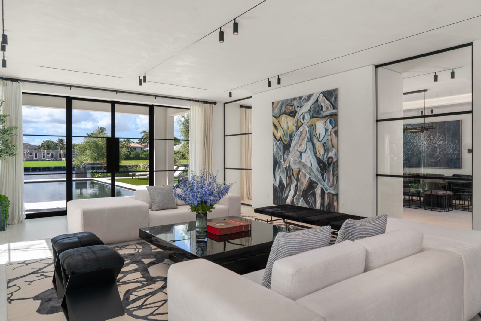 Boca Raton Spanish River — Living room with pool view
