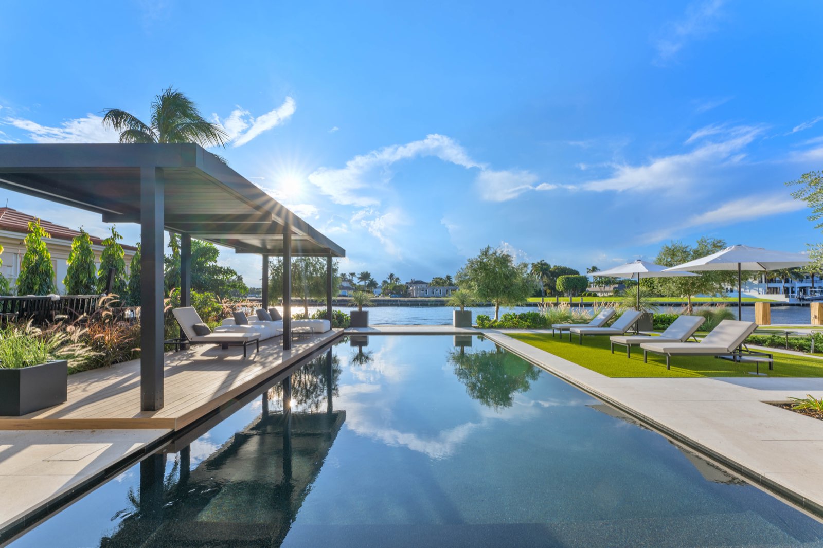 Boca Raton Spanish River — Pool pergola