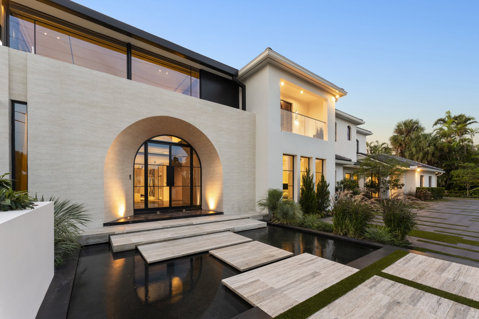 Boca Raton Spanish River — Entry pool angle at dusk